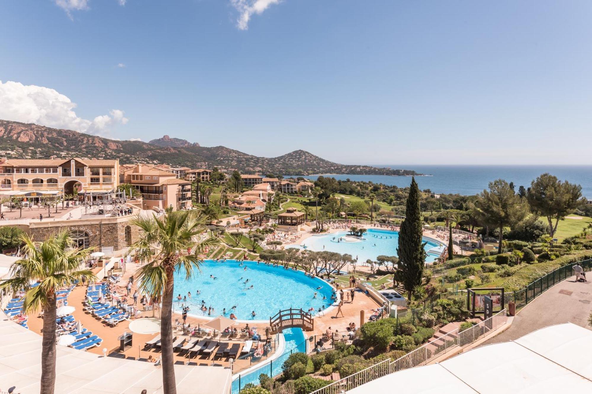 Hotel De L'Esterel Pierre & Vacances Saint-Raphaël Esterno foto