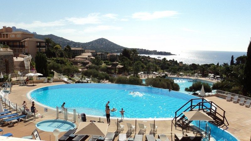 Hotel De L'Esterel Pierre & Vacances Saint-Raphaël Esterno foto