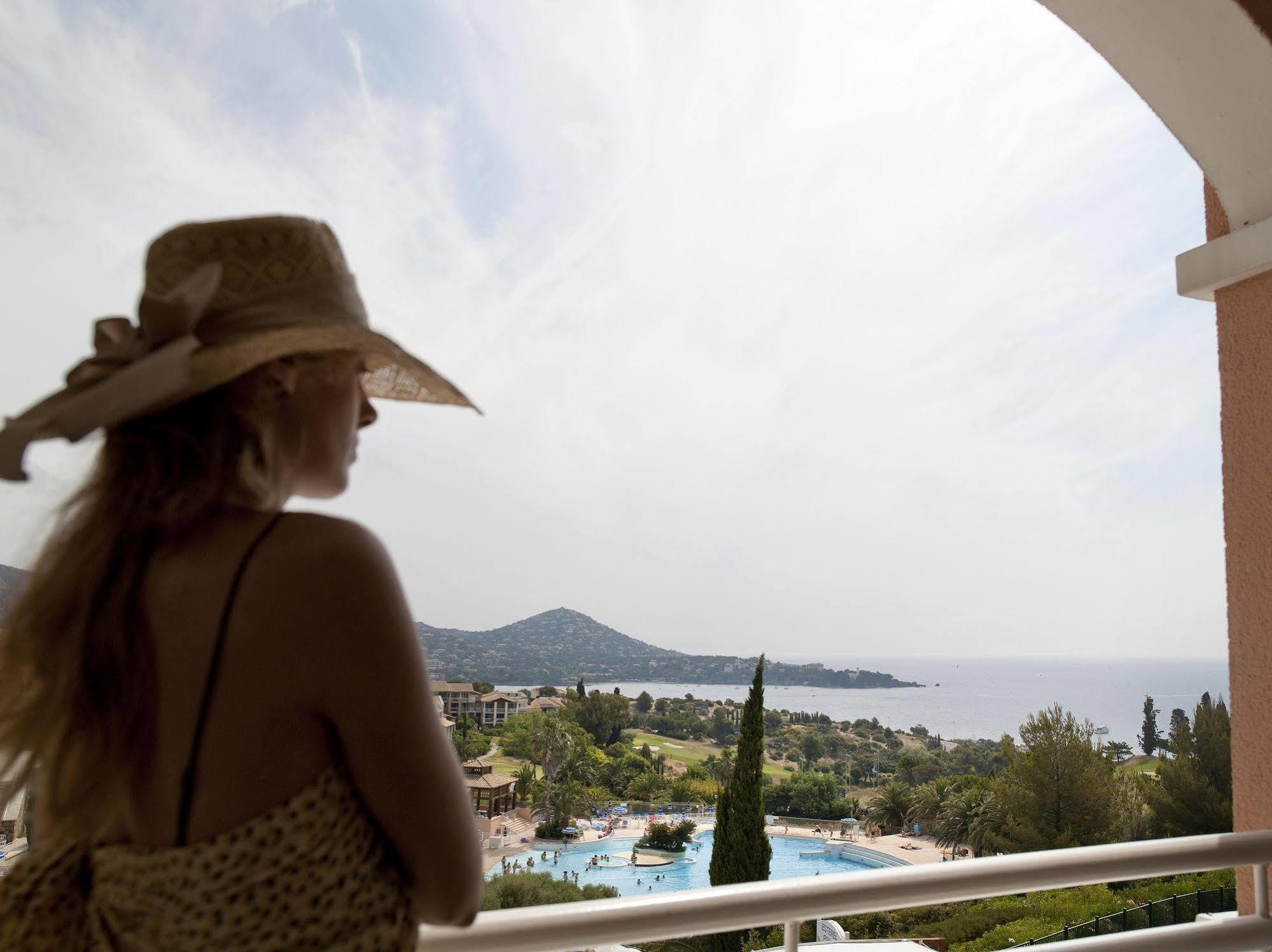 Hotel De L'Esterel Pierre & Vacances Saint-Raphaël Esterno foto